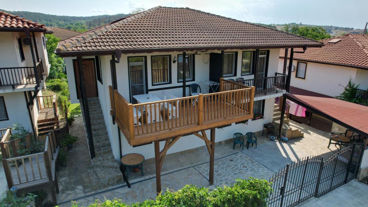 Apartment Nikol โซโซโปล ภายนอก รูปภาพ