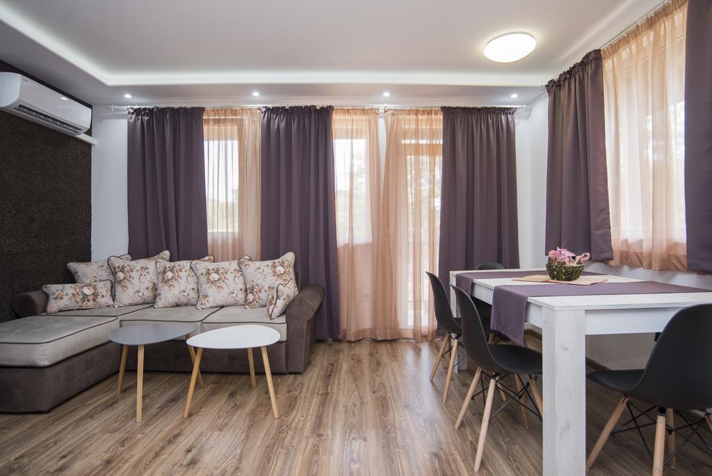 Apartment Nikol โซโซโปล ภายนอก รูปภาพ