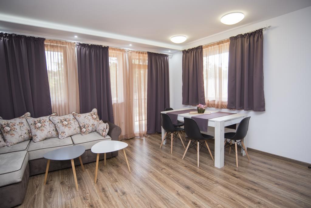Apartment Nikol โซโซโปล ภายนอก รูปภาพ